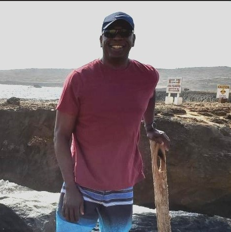 Rorey Smith poses for a photo while enjoying a trip to Hawaii